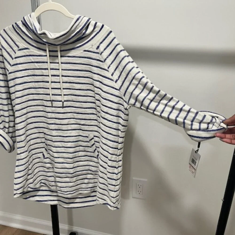 Modern Performance Pullover - Picture 6 of 7